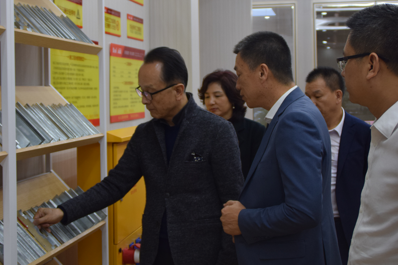 1516702579803086385.png 20171206095917030.png