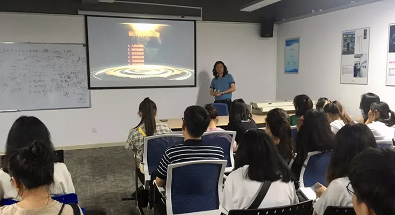 1528876978799054566.jpg 2.jpg